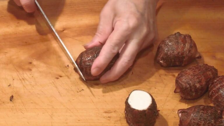 《赤里芋（アカサトイモ）(taro)の含め煮》・・・・大和の　和の料理《含め煮（Wリハビリ編）》