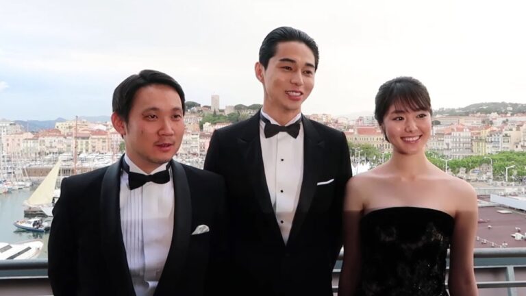 東出昌大さんと唐田えりかさんがカンヌ国際映画祭でレッドカーペット　 濱口竜介監督の 「寝ても覚めても」公式上映