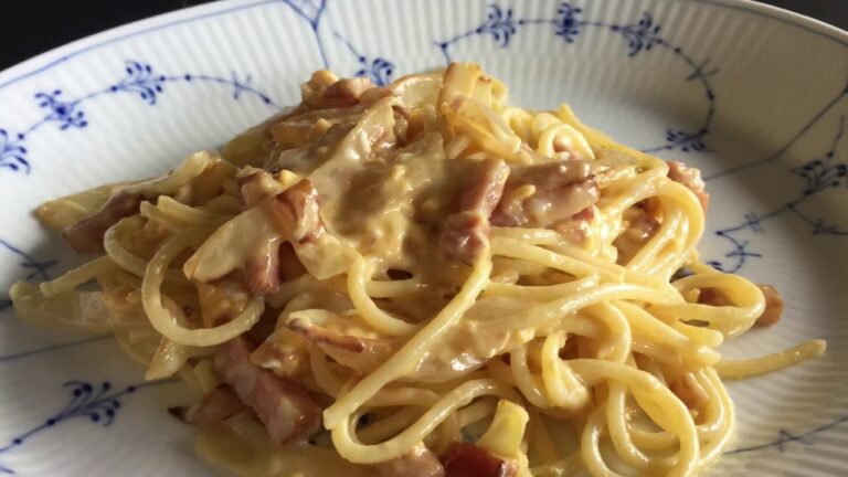 チーズたっぷり有精卵カルボナーラ