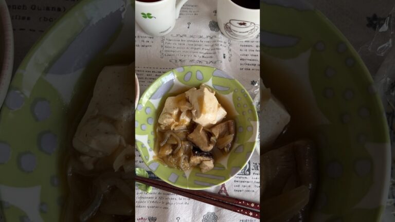 おはようございます！かつお節ちりめんじゃこおにぎりに梅入ってます