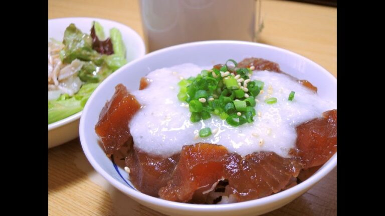 【今日の】マグロの漬けの山かけ丼【昼食】
