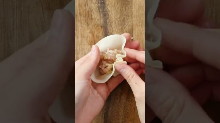 【餃子の包み方3選】作り方いろいろ！アレンジ満載♪｜macaroni（マカロニ）