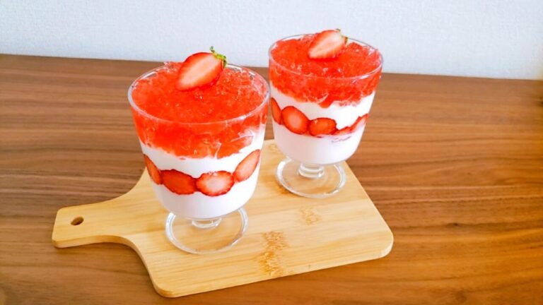 【KALDIのミルクプリンで簡単】春のきらきらいちごパフェ spring parfait Recipe