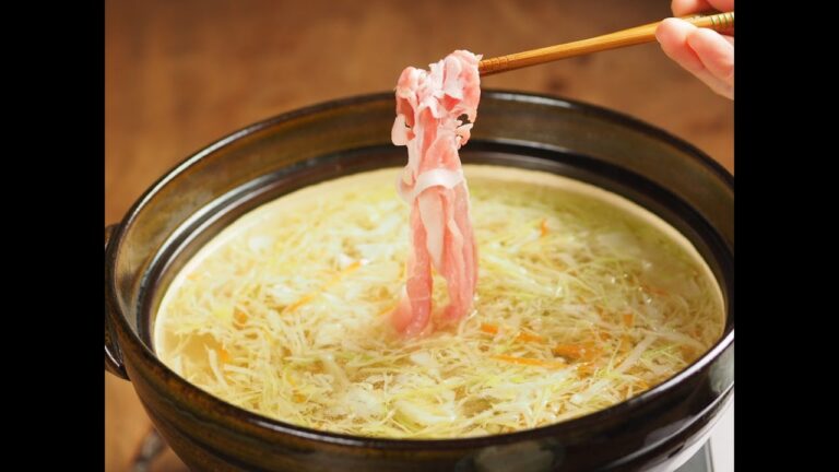 千切りキャベツの豚しゃぶ鍋