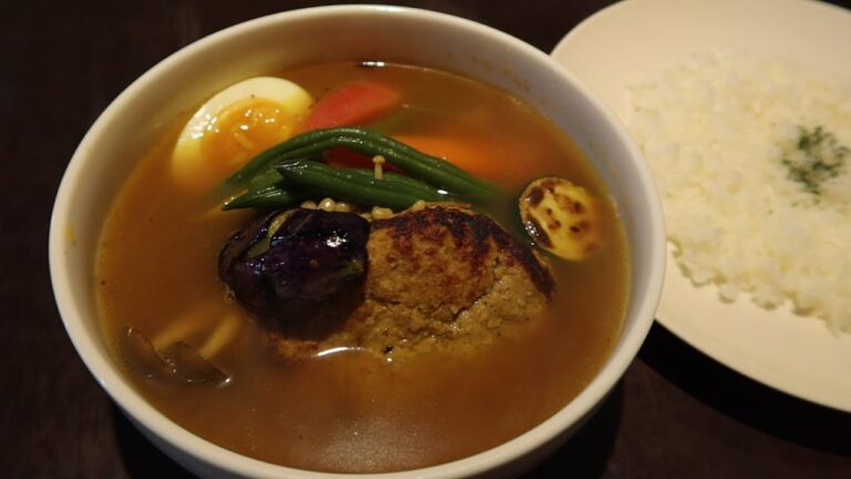 札幌 CURRY YA! CONG（ 北海道にしかないスープカレー）