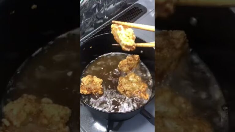 肉汁たっぷり！ジューシーな塩糀唐揚げ揚げるよ〜　#発酵料理 #塩麹 #塩麹唐揚げ#shorts #発酵料理 #糀 #麹