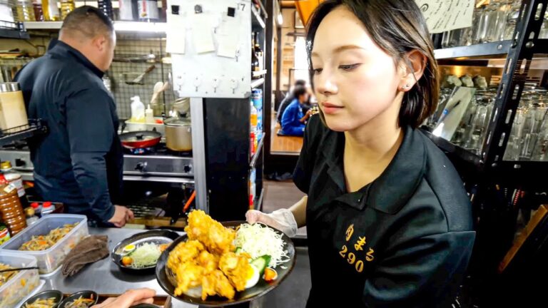 客全員が二度見！看板美女の神対応がスゴすぎた…！田舎にポツンと男飯食堂に密着！