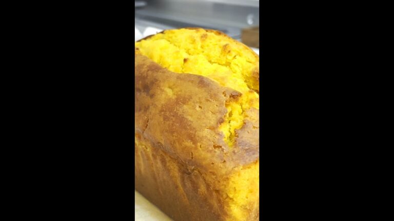 かぼちゃたっぷり！余ったかぼちゃの煮物で作るパウンドケーキ♪しっとり！ふわもっちっ♡作り方は本編みてね！#shorts