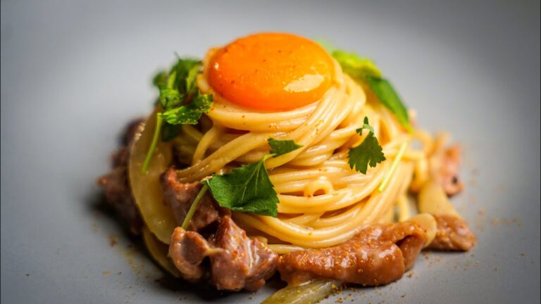 親子丼をパスタにしたら凄すぎる事に気付いた料理人の簡単レシピ【10分で作れる】