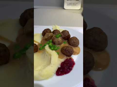 IKEAのフードコートで食べれるミートボールはいつ食べても美味しい