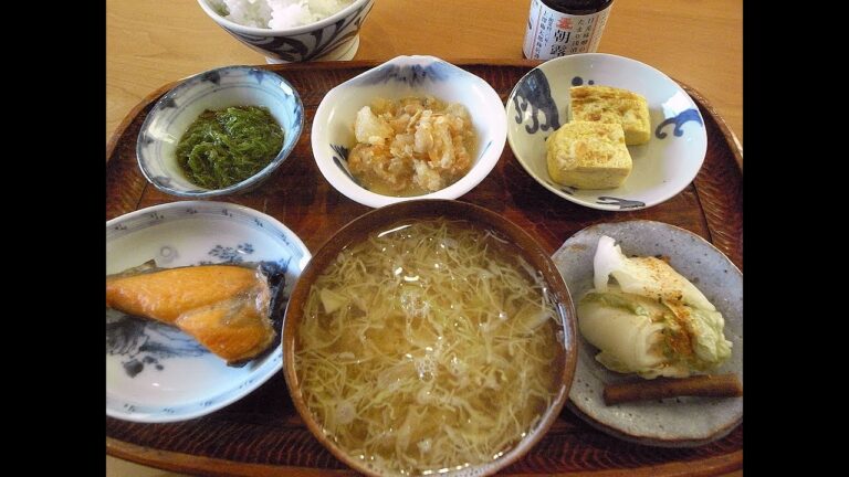 キャベツの味噌汁で朝食　#Shorts