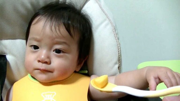 育児【生後9ヶ月☆離乳食17週目☆はじめてのマンゴー】