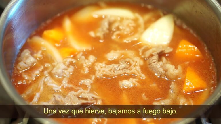 長いもと牛肉のトマト煮（スペイン語）