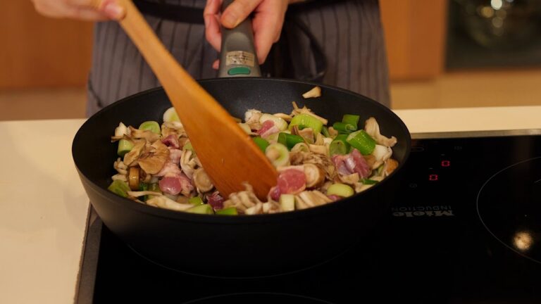 【タサン志麻さん考案比内地鶏レシピ】きりたんぽ風ミネストローネ