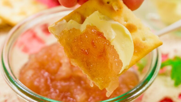 皮ごと煮込んで　手作りりんごジャム