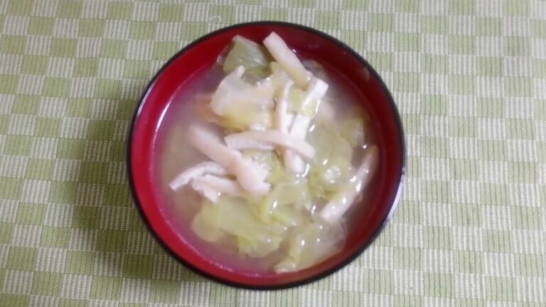 【簡単料理】キャベツと油揚げの味噌汁
