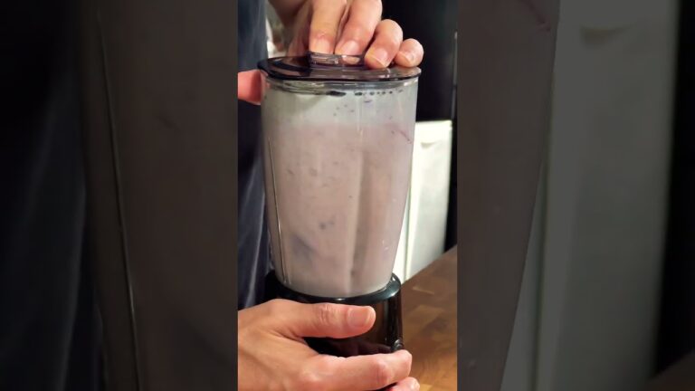 女性ホルモン】イチジクには植物性のエストロゲン入り。お肌もツヤツヤ、若返り、更年期に期待大！#smoothie #スムージー #朝ごはん