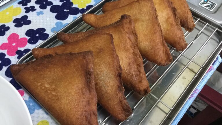 食パンであんこ揚げパンの作り方教えます❤️最後にきな粉ですね😋