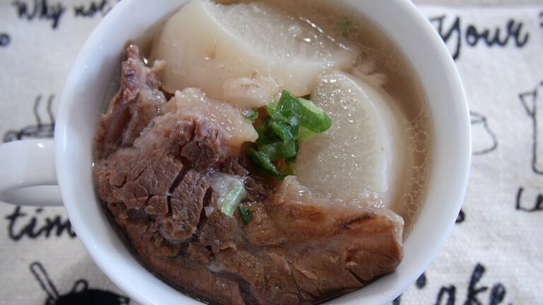 [東京メイ] 20201101 炊飯器料理 - 牛筋大根煮込み