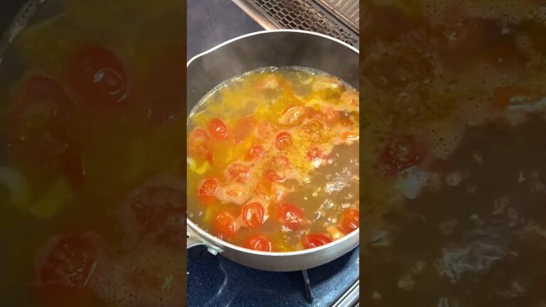 夜勤終わりの疲れた身体を温めるトマトのコンソメスープ　#shorts