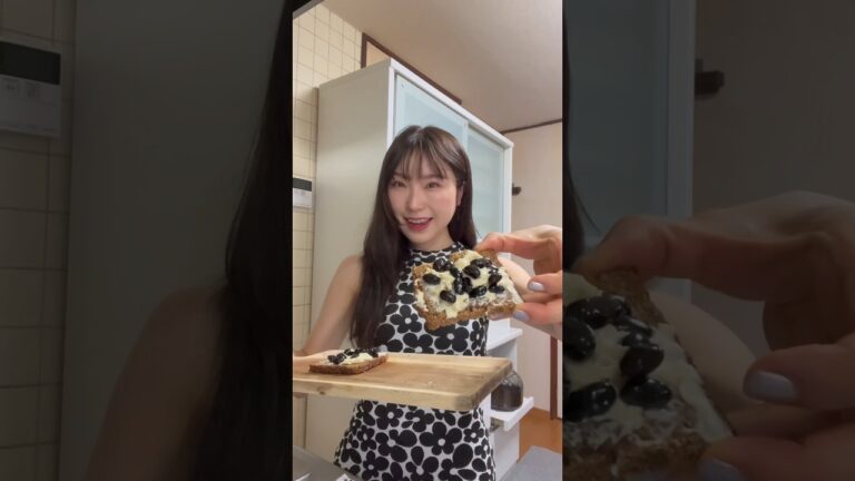 和洋コラボのトーストアレンジ🍞朝ごはんにいかが？ #トーストレシピ #黒豆 #朝ごはんレシピ