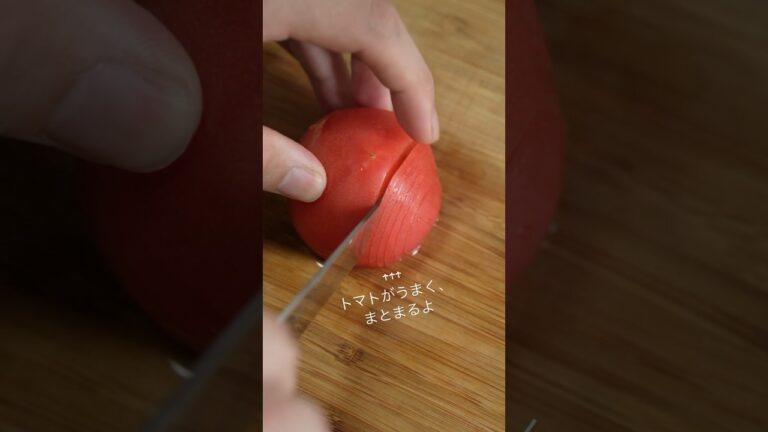【映えるプロ技✨】トマト🍅でくるくるバラ🌹の花　初心者でも作れる！　#shorts #heartknife #包丁 #レシピ