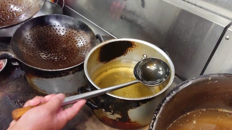 中華楼の大将が作る、豚肉のオイスターソース炒め