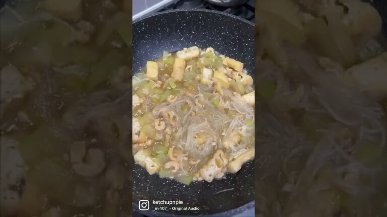 MY FIRST TIME COOKING FUZZY MELON SOUP