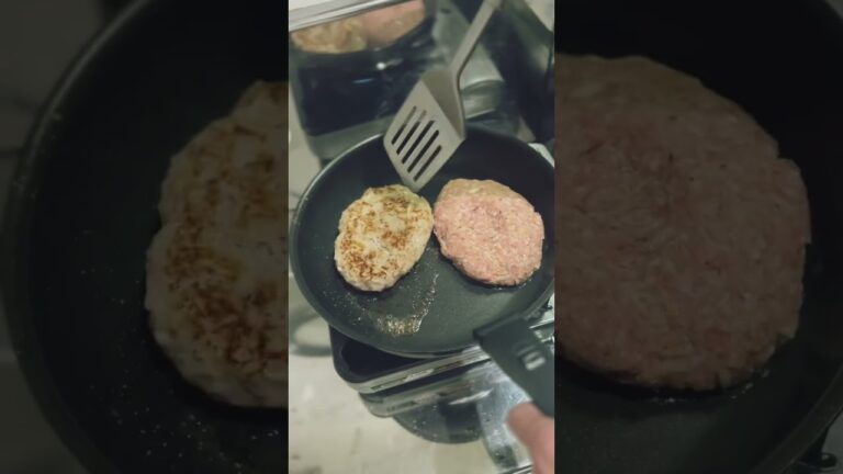 豚挽き肉の白ワイン煮込みハンバーグ #Shorts