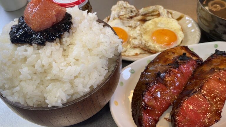 【男飯テロ】最高の朝飯とは大盛ごはんで始まる。