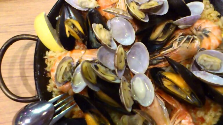 スペイン料理新宿西口の秘伝パエリアレシピ