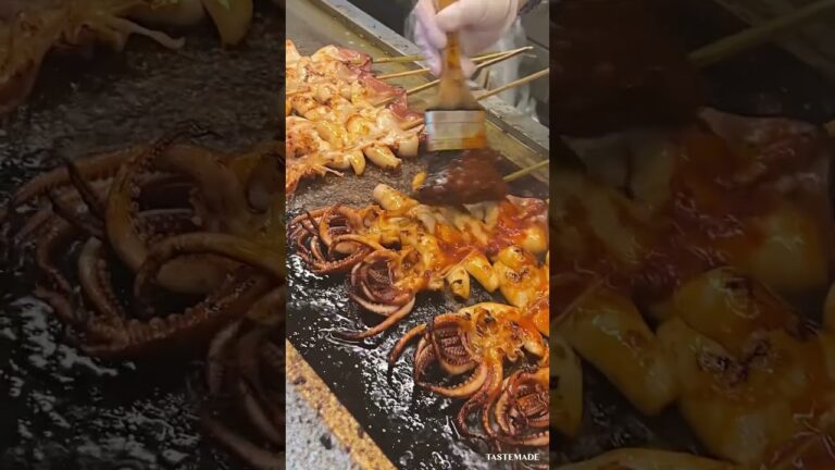 【全長50cm!!】 まるごと鉄板で焼く 巨大イカ焼きができるまで🦑 【上野】#shorts