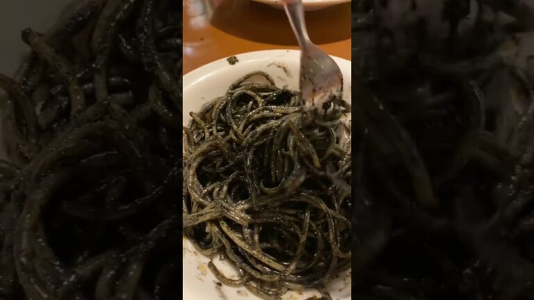 カプリチョーザのイカ墨パスタを食べてみた！