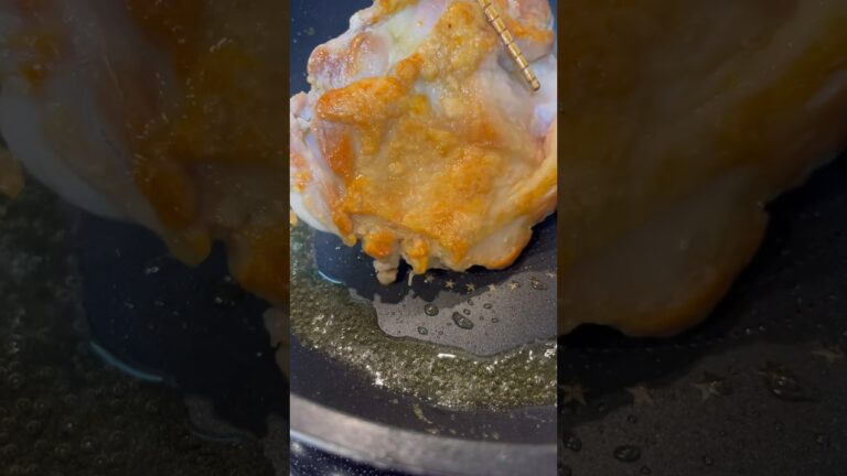 皮パリパリ！絶品バジルチキンステーキの作り方#shorts #料理#鶏もも肉 #ステーキ