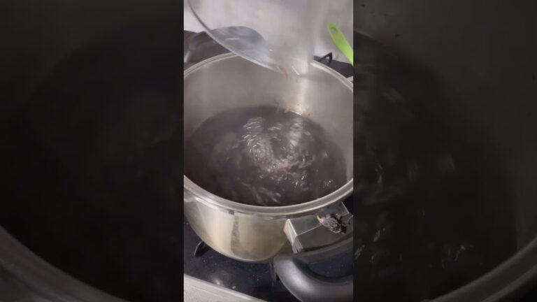 夏にスッキリ疲労回復簡単！赤しそジュース  #shorts #しそ #赤しそ #ジュース #夏レシピ #疲労回復