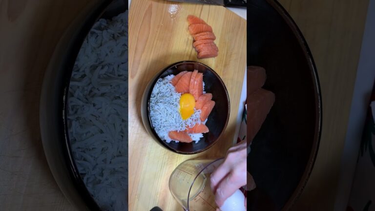 #Shorts #サーモンしらす丼 #かんたん