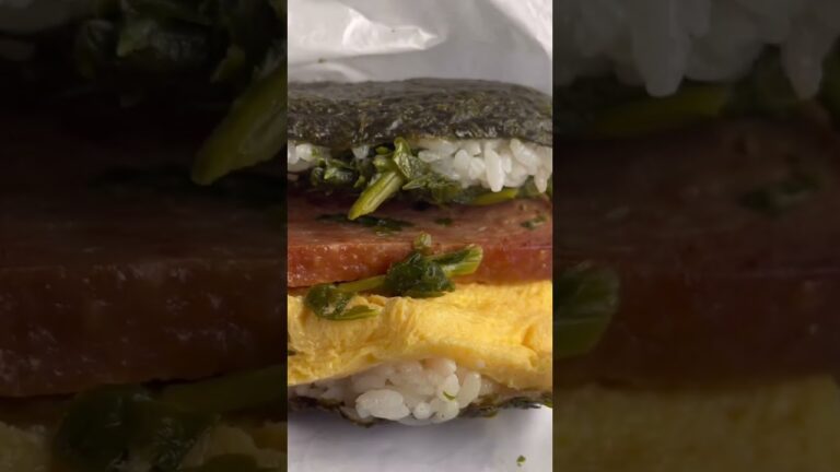 お弁当屋さんの🍔ポークたまご（野菜ポー玉）卵焼き、チューリップ、チキナー「からし菜」塩昆布が入ってます✨　#japan #okinawa #沖縄
