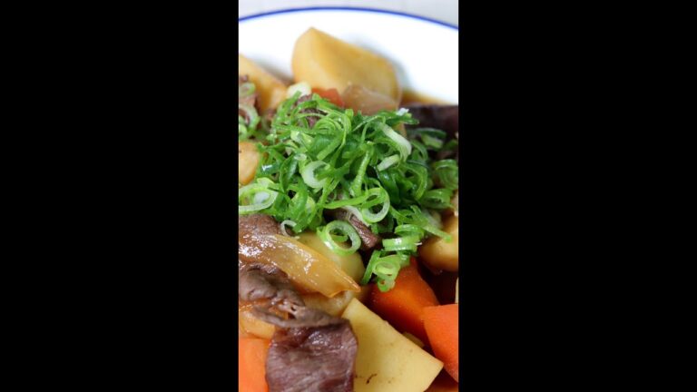 フライパンで作る味しみ肉じゃが　Spicy meat and potatoes made in a frying pan