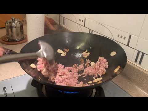 【香港家庭中華料理ろんちゃんねる】油豆腐粉絲湯。歯応えいろいろでおまけにヘルシーな春雨スープ。