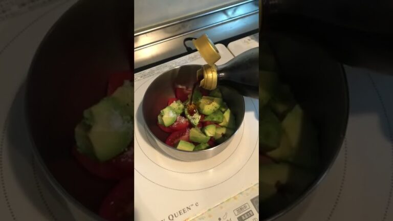 アボカドのトマトサラダ