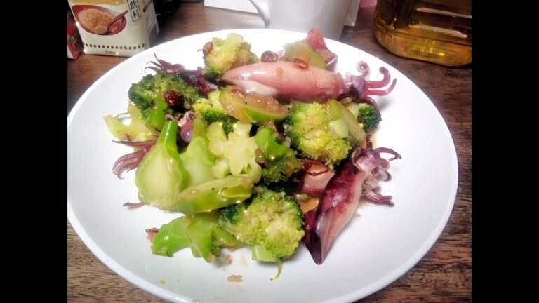 @ボイルやりいかとブロッコリーのガリバタ醤油炒め