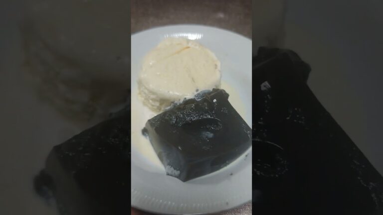 ごま豆腐とアイスに黒蜜かけたら美味すぎた#shorts