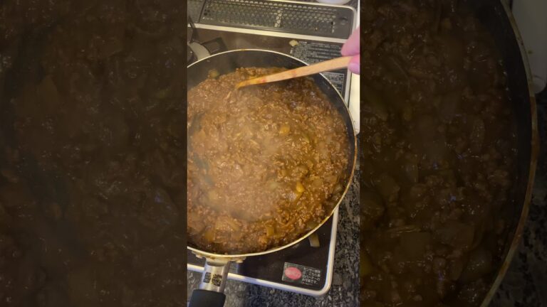 【グリル夏野菜のドライカレー】ぐるぐるかき混ぜ中【ACE Cooking】