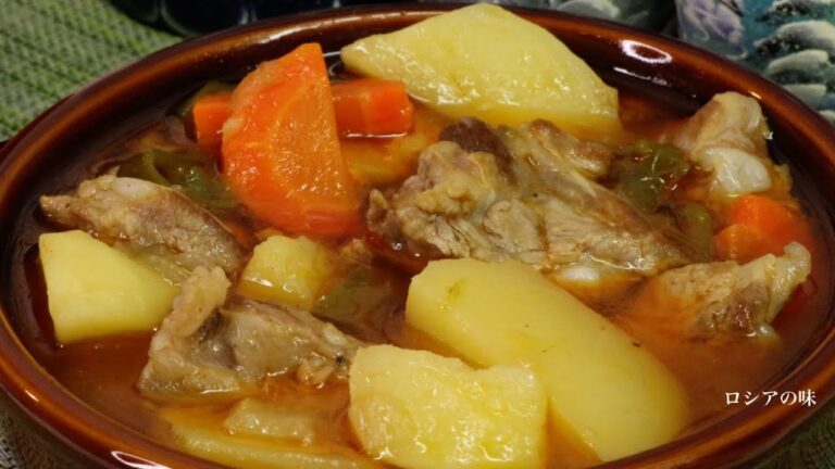 豚軟骨とじゃがいもシチューのレシピ　　 [ ロシアの味 ]