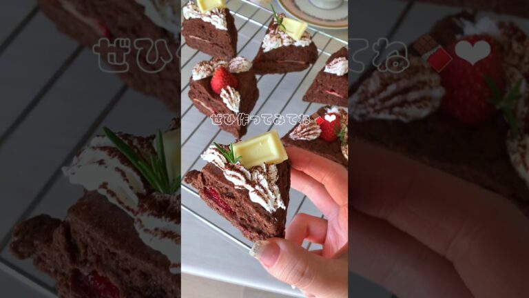 チョコレートケーキ風スコーンをデコレーション🍰🍫 #ショートケーキ風スコーン #チョコレートケーキ #スコーン #お菓子作り #ちいかわ #ハチワレ #cooking #sweets