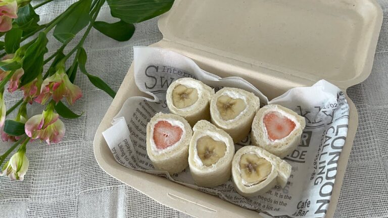 How to make Fruit Roll Sandwich [Mini Cute Sweets] | ピクニックにも!フルーツロールサンドイッチの作り方