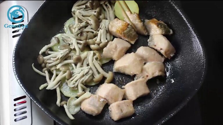【美肌】豆乳と味噌のやみつきな組み合わせ❤︎鮭の豆乳スープ