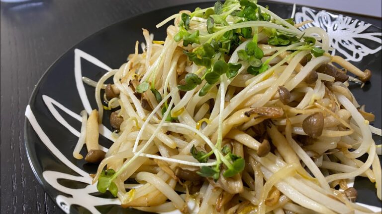 【22歳料理人のvlog】 もやし/キノコ/カイワレ/コク旨炒め