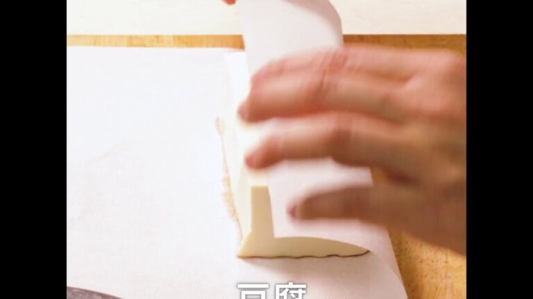 焼きたてパンと合う！！豆腐とレタス、海苔のわさび風味サラダ