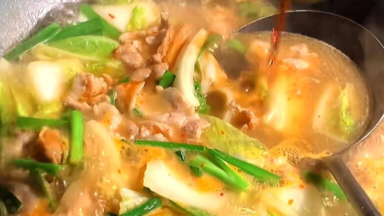 中華鍋に具材を放り込むだけでウマいスタミナラーメンが出来るか試してみた。Ramen pedas